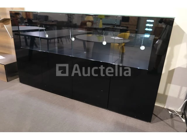 Gelakte vitrine - afbeelding 7 van  7