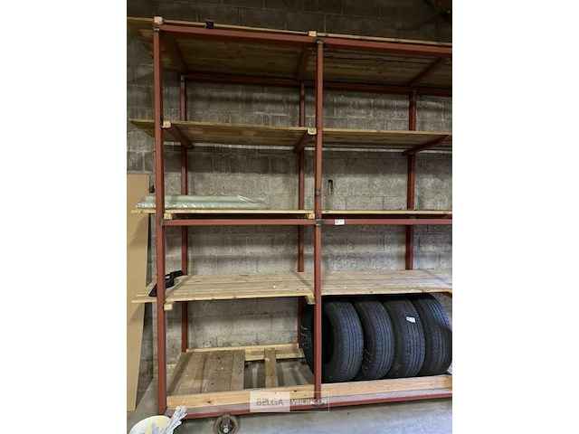 Gelaste ijzeren rek op wielen met inhoud - zelf demonteren - afbeelding 3 van  3