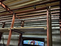 Gelaste ijzeren rek op wielen met inhoud - zelf demonteren - afbeelding 3 van  4