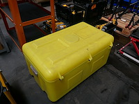 Gele slagvaste toolbox met inhoud - afbeelding 3 van  3