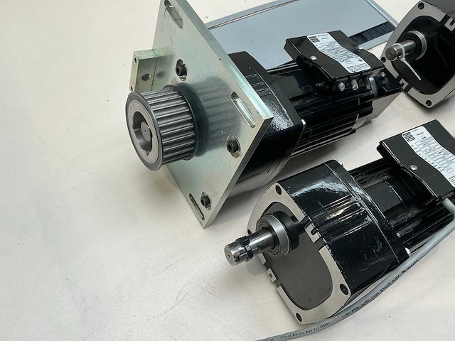 Gelijkstroommotor met tandwieloverbrenging en encoder (4x) - afbeelding 9 van  10