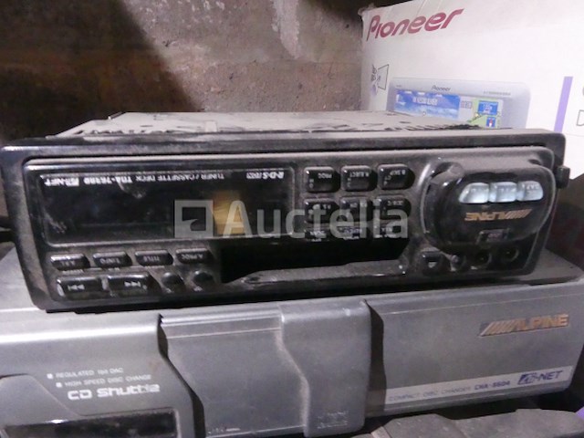 Geluidsapparatuur voor de auto - afbeelding 1 van  9