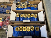 Gemengd lot installatiemateriaal en sanitair accessoires - afbeelding 6 van  14