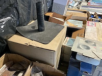 Gemengd lot installatiemateriaal en sanitair accessoires - afbeelding 10 van  14