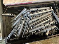 Gemengd lot installatiemateriaal en sanitair accessoires - afbeelding 11 van  14