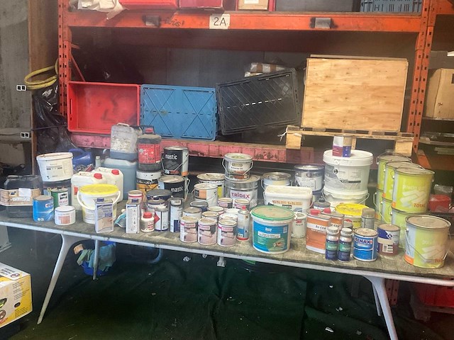 Gemengd lot verf, verdunners en bouwchemicaliën - afbeelding 1 van  8