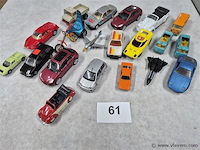 Gemengd lot volgens foto - afbeelding 1 van  3