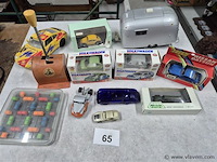 Gemengd lot volgens foto - afbeelding 1 van  6