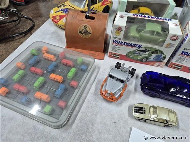 Gemengd lot volgens foto - afbeelding 3 van  6