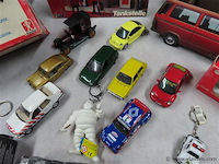 Gemengd lot volgens foto - afbeelding 5 van  8