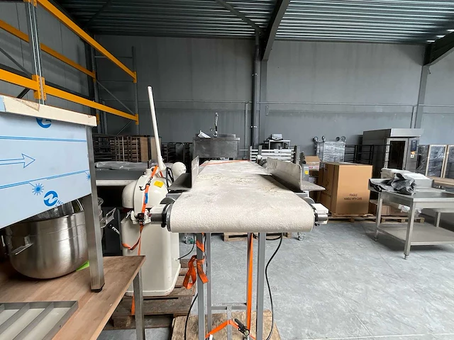 Gemotoriseerde transportband-bakkerijmachines, anderen - afbeelding 2 van  5