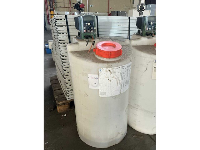 General electric 120l waterbehandelingstank (2x) - afbeelding 3 van  4
