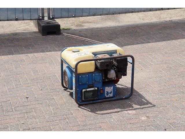 Generator geko 3001-eaa/hhba benzine 3kva - afbeelding 1 van  1