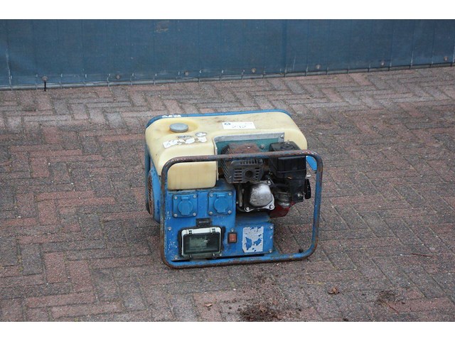 Generator geko 3001-f benzine 3kva - afbeelding 1 van  1