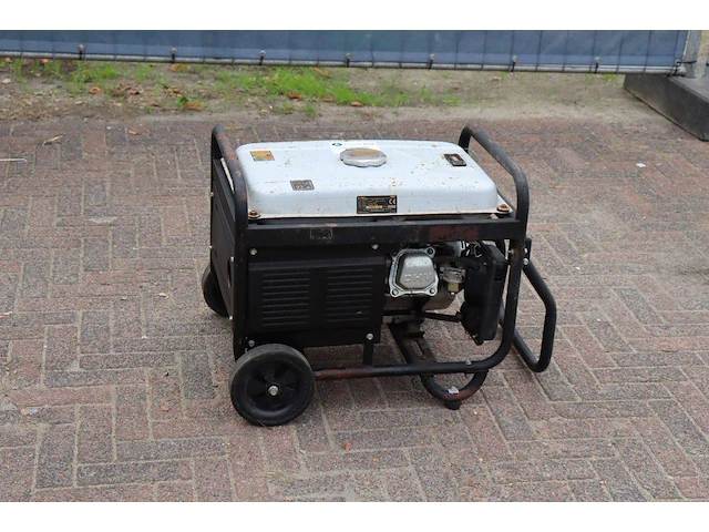 Generator herkules se 2200 f benzine 4.8kw - afbeelding 1 van  1