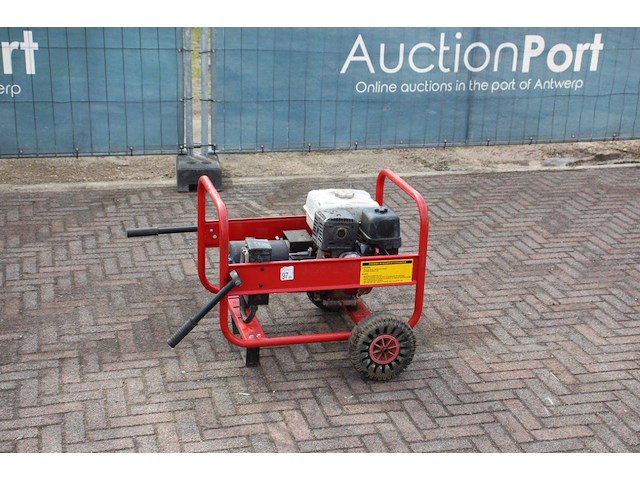 Generator honda em z5k-030 benzine 2011 4kva - afbeelding 1 van  1