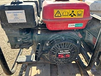 Generator honda gx160, bouwjaar 2001, 1 kw, 230 v, 98 db, serienummer 2001-k1-8706. werking niet gekend. 005-120 - afbeelding 2 van  4