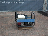 Generator hx3000 benzine - afbeelding 1 van  1