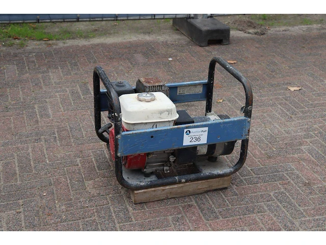 Generator hx3000-c benzine 3kva - afbeelding 1 van  1