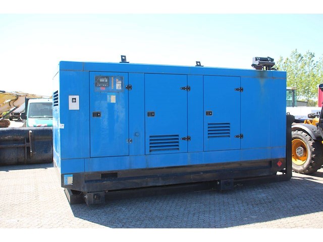 Generator iveco f2-800 kva diesel 2017 800kva - afbeelding 1 van  1