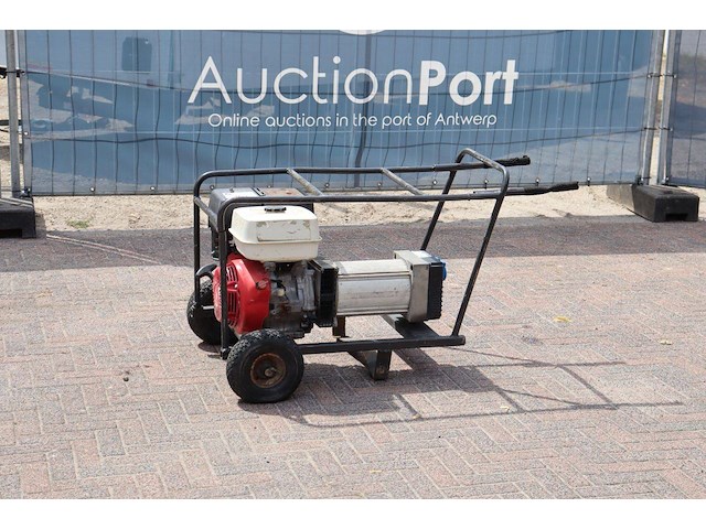 Generator nsm am100-lb benzine 7.7kva - afbeelding 1 van  1