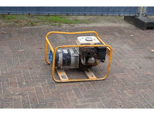 Generator ntc tr-3.3 benzine 3.5kva 2018 - afbeelding 1 van  1
