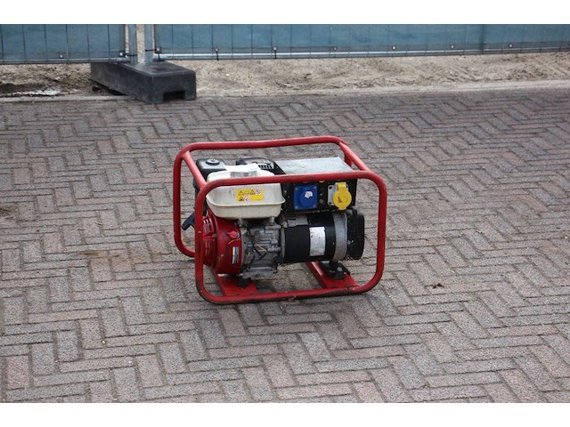 Generator pramac e3200 benzine 2017 2kva - afbeelding 1 van  1