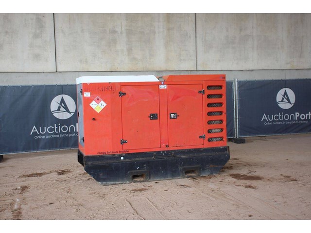 Generator sdmo r110 diesel 110kva - afbeelding 1 van  1