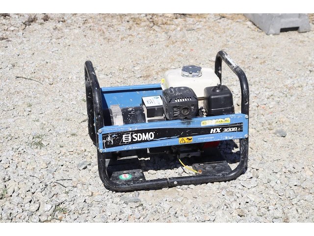 Generator sdmo s16w-90 diesel 2013 2kva - afbeelding 1 van  1