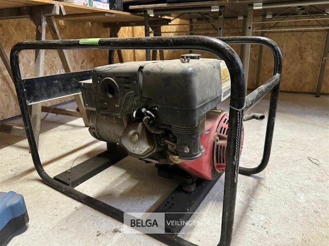 Generator - afbeelding 6 van  6