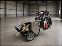 Generatoren, grondverzetmachines, snoeigereedschap en gereedschap