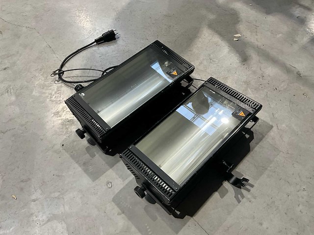 Geni giga strop dmx 2700w strobes (2x) - afbeelding 2 van  7