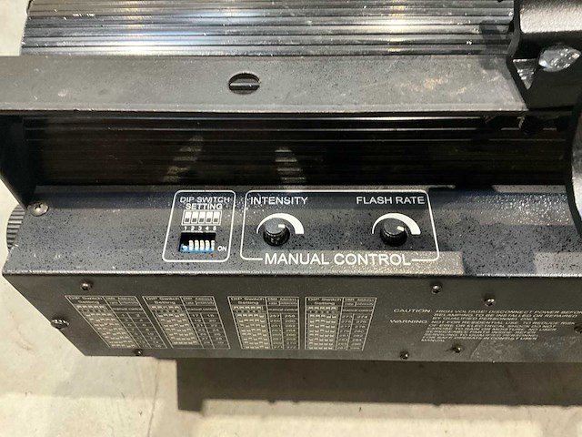 Geni giga strop dmx 2700w strobes (2x) - afbeelding 7 van  7