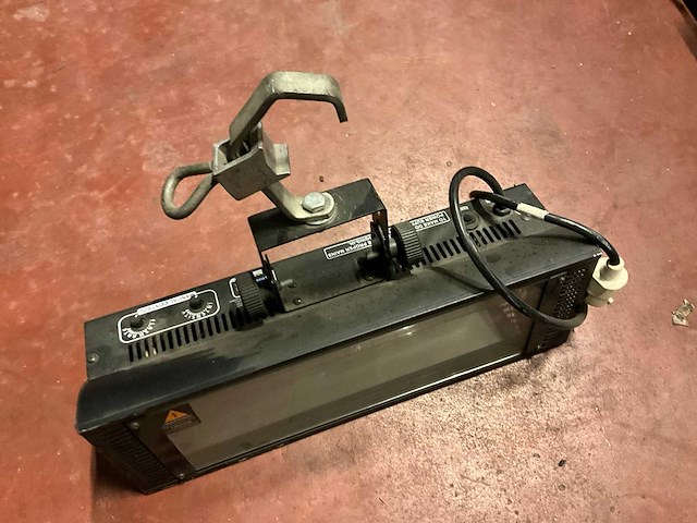 Geni golden strobe dmx stroboscoop - afbeelding 1 van  1