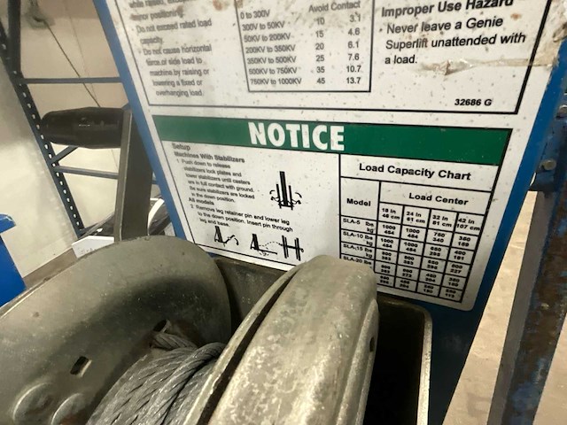 Genie la15 handmatige materiaallift / montagelift - afbeelding 7 van  9