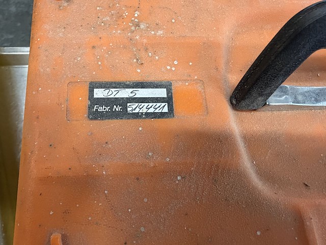 Geo-fennel fet 220 digitale theodoliet. - afbeelding 2 van  4