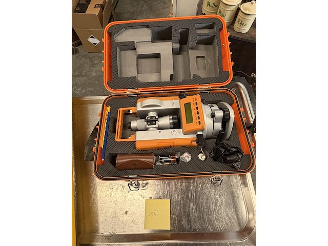 Geo-fennel fet 220 digitale theodoliet. - afbeelding 4 van  4