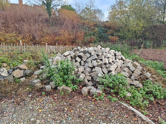 Geplaveide - afbeelding 1 van  2