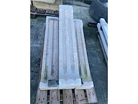 Geprofileerde elementen in marmer - afbeelding 1 van  9