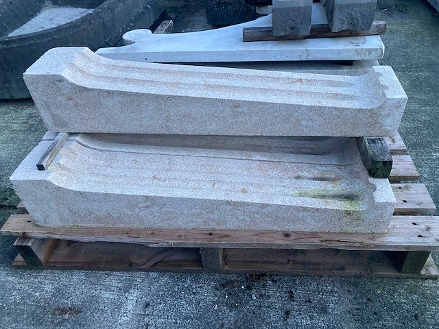 Geprofileerde elementen in marmer - afbeelding 2 van  9