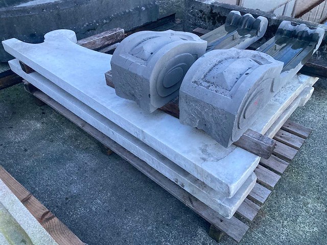 Geprofileerde elementen in marmer - afbeelding 4 van  9