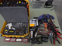 Gereedfschapskoffer stanley + divers handgereedschap - afbeelding 1 van  7