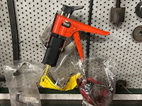 Gereedschap op bord - afbeelding 4 van  5