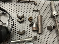 Gereedschap op bord - afbeelding 5 van  5