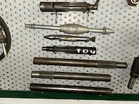 Gereedschap op bord - afbeelding 2 van  5