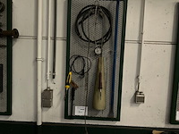 Gereedschap op bord - afbeelding 1 van  4