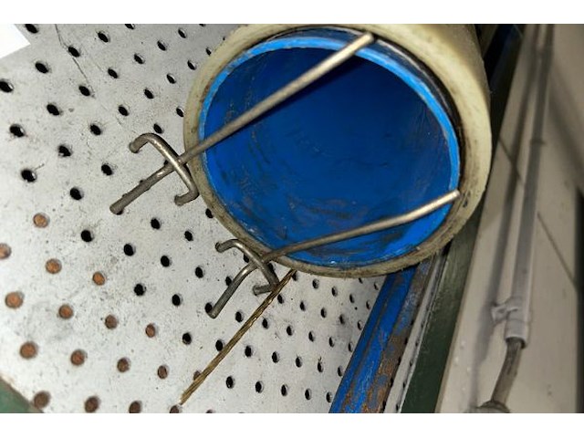 Gereedschap op bord - afbeelding 2 van  4