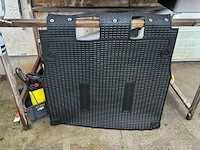 Gereedschap op en onder afdak - afbeelding 5 van  5