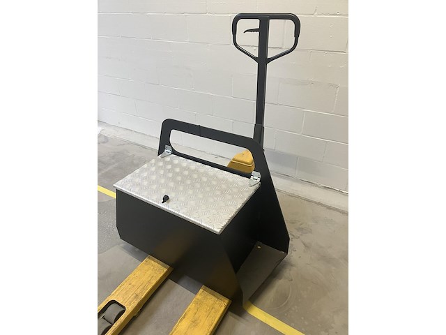 Gereedschap / opstapkist teupen - afbeelding 2 van  3