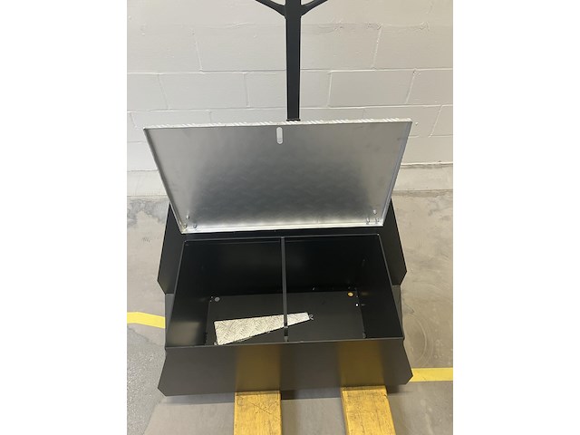 Gereedschap / opstapkist teupen - afbeelding 3 van  3